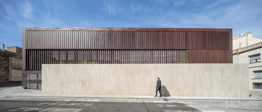 SANT SADURNÍ文化中心,巴塞罗那 / taller 9s arquitectes