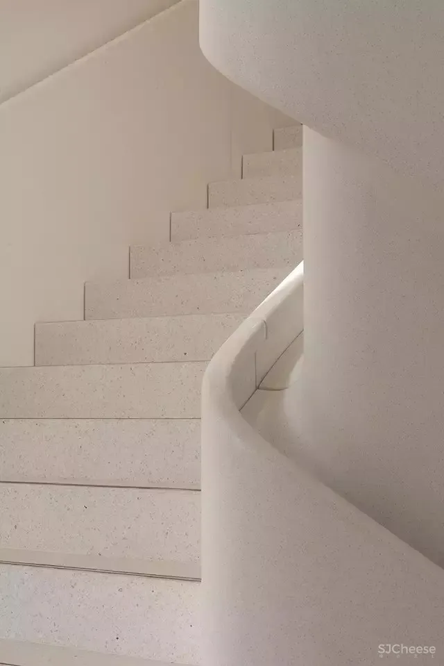 苹果最新米兰旗舰店：最美梦幻苹果店