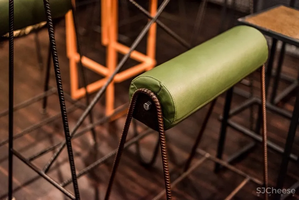 波兰 Źródło威士忌酒吧 | Adam Wiercinski