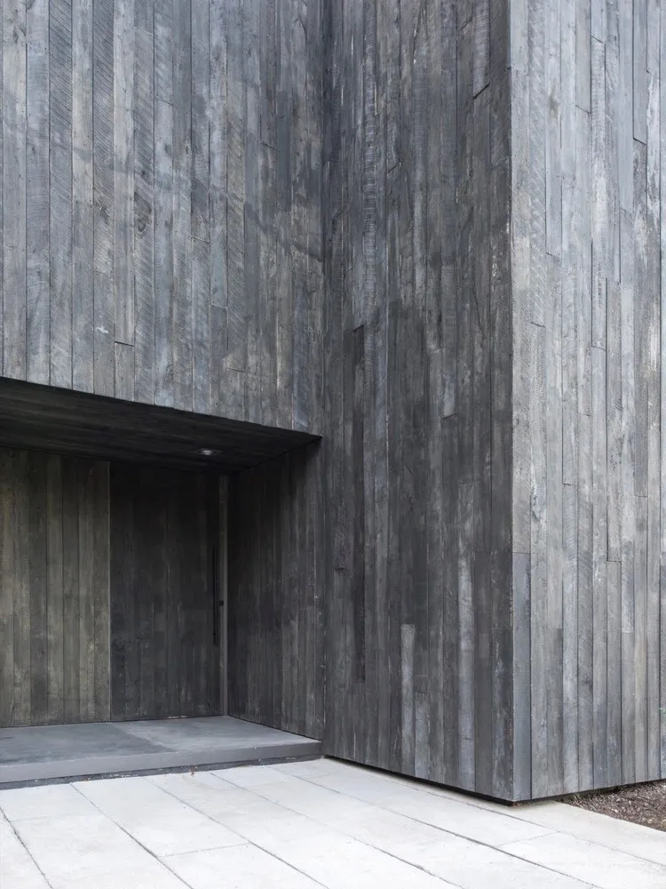 黑色原木住宅 Casa Zupe