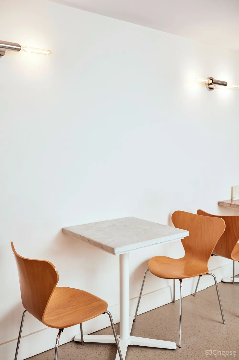 Corinna & Theresa Williams：Celsious餐厅自助洗衣店/咖啡馆 首