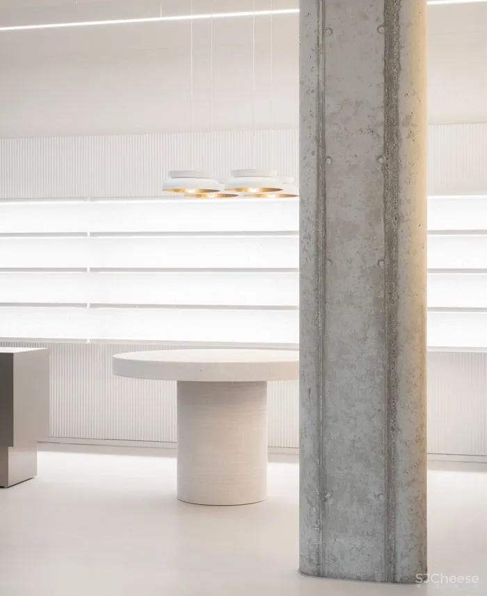 Zalando 美容站,低彩度也能给你需要的温暖氛围 | Batek Architekten