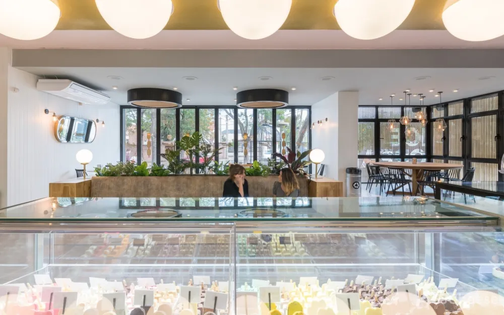 FERRO assoc:Lucciano’s冰淇淋旗舰店