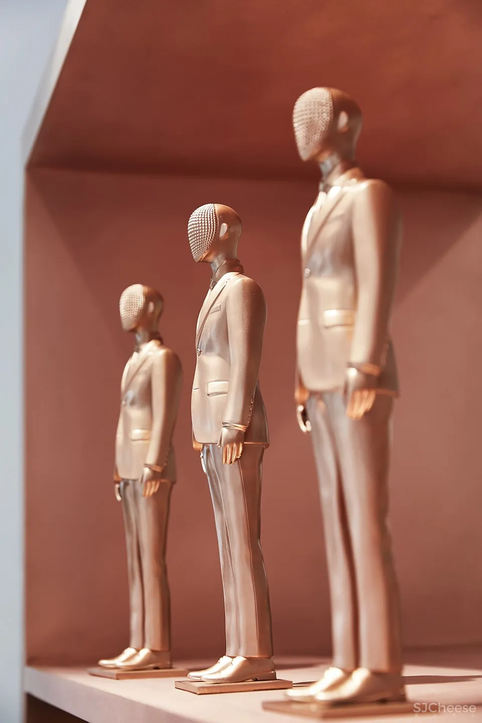 美度空间设计:浙江 胤一红帮服装店 首