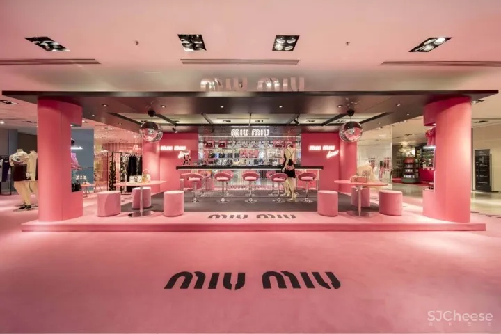 Miu Miu迪斯科快闪店