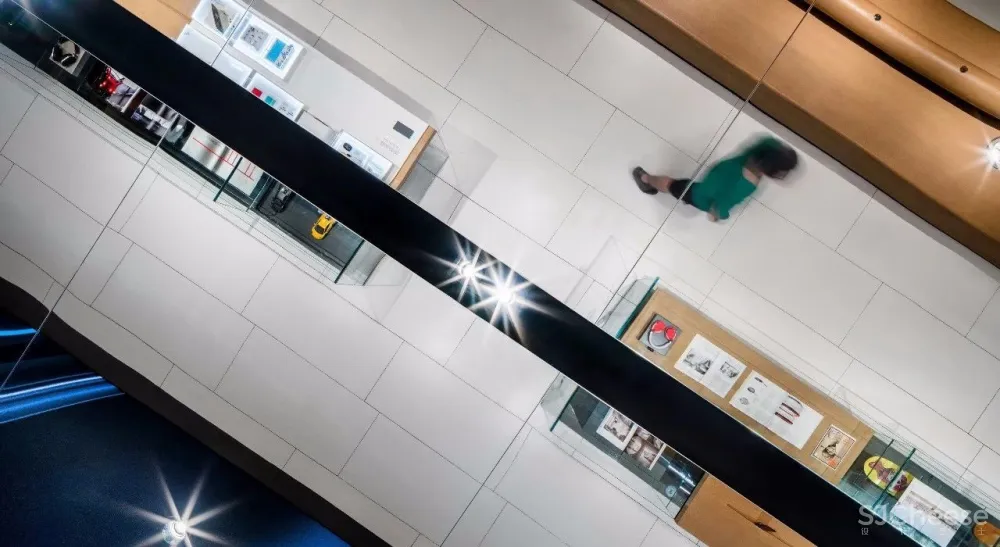 DOMANI东仓新作首发 | OPPO 深圳旗舰店· 透明的存在