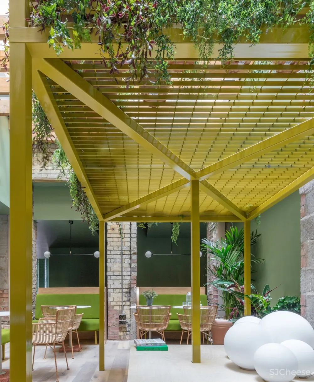 注入经典现代魅力的 Whitworth Locke 酒店 /Grzywinski+Pons 首