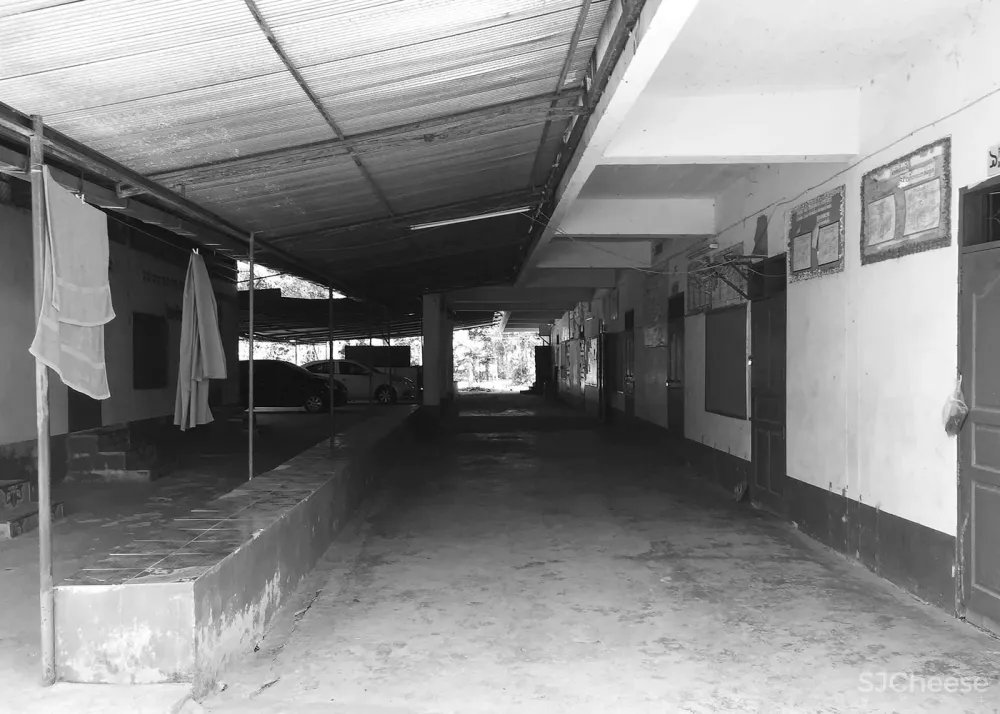 泰国寺庙院校旧楼改造,提供新僧侣生活区 / Skarn Chaiyawat + Rina Shindo + Witee Wisuthumporn 首