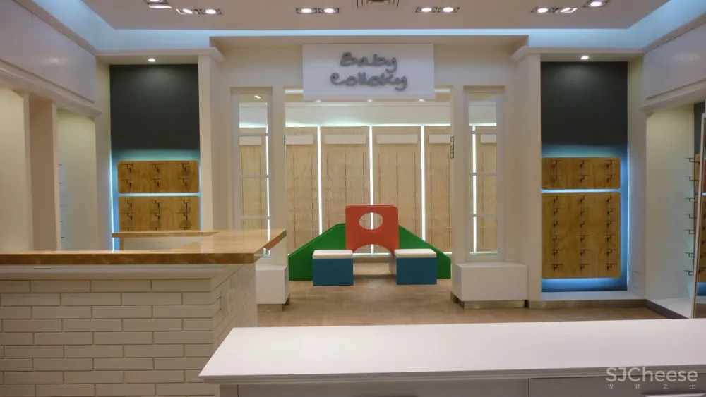 tienda colloky centro comercial larcomar miraflores lima