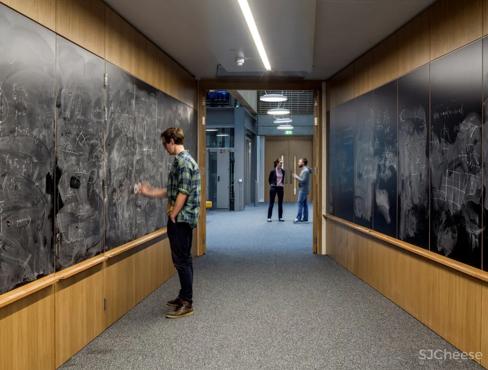 贝叶斯中心 / Bennetts Associates