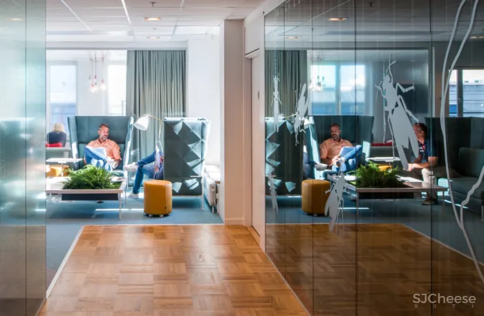 斯德哥尔摩害虫防治公司Anticimex办事处设计