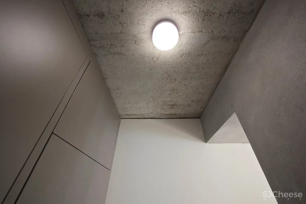 Minimalist Apartment in Prague | 安静中性的环境 首