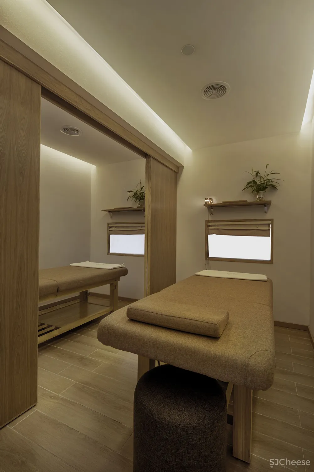 再建筑事务所 | 深圳得闲互联网按摩店