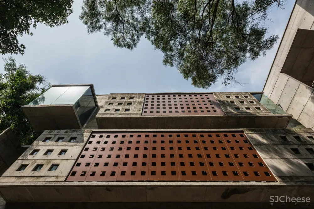 IIM-B 新教学综合体 / Mindspace Architects 首