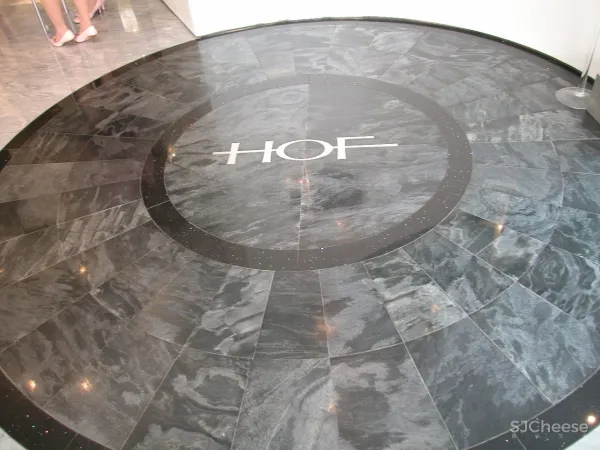 汇侨 澳门大运河购物中心L3铺HEARTS+ON+FIRE珠宝专卖店