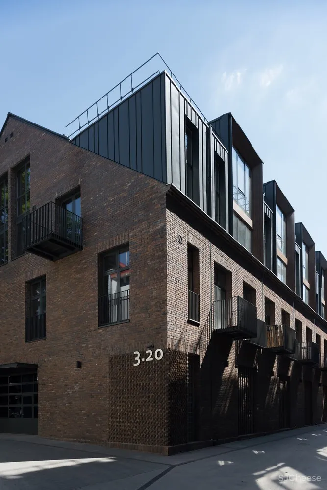 夹层公寓改造 / DNK ag