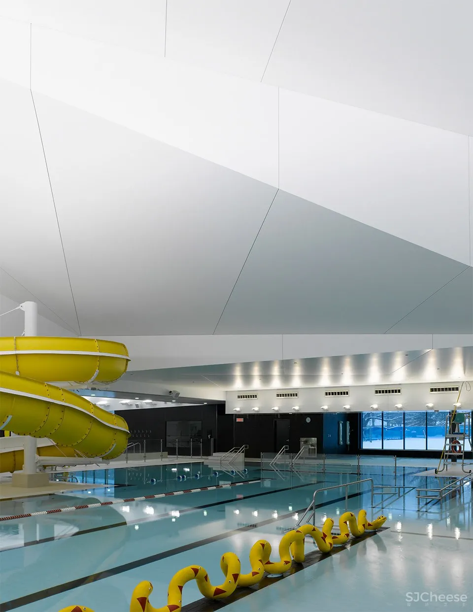 ACDF Architecture:魁北克Desjardins水上运动中心