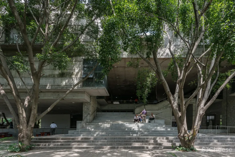 IIM-B 新教学综合体 / Mindspace Architects 首