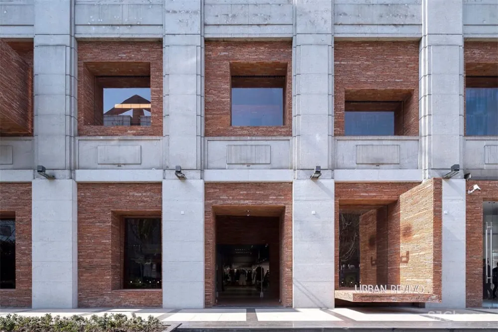 东仓建设,UR华师旗舰店—峡谷