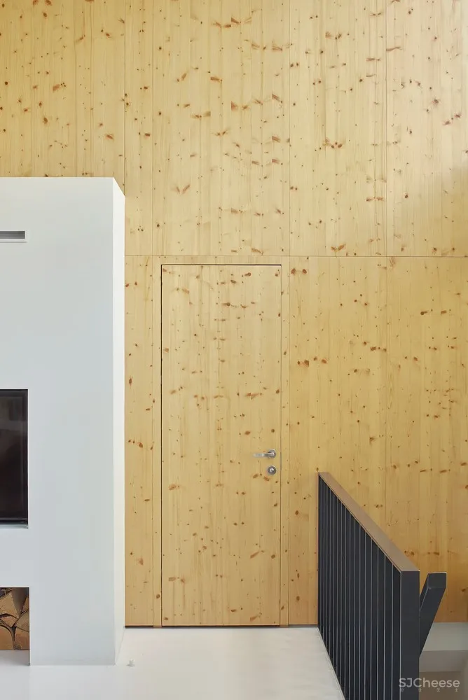 与环境的和谐融合 | A House in Rasu Namai