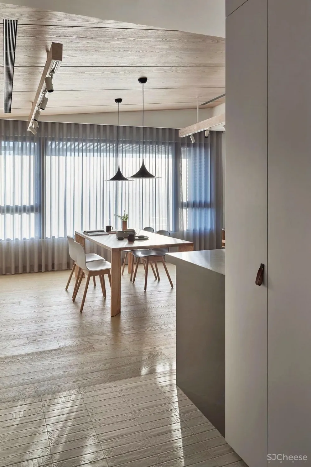 简单木色调丨刚刚好的温馨暖宅