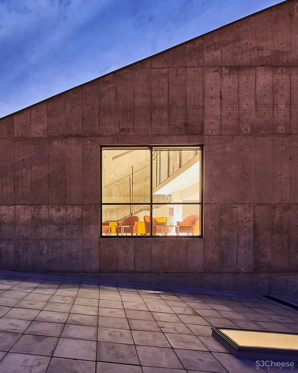 Sol Plaatje大学学生资源中心，南非 / designworkshop