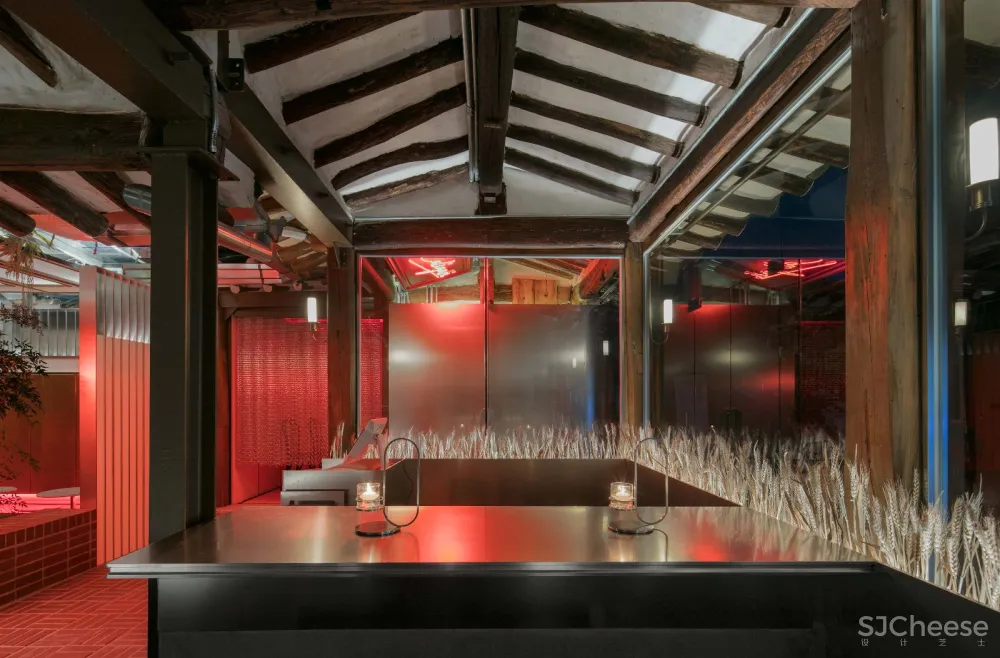 首尔老建筑内的现代 CALIGARI 酒吧 | labotory 首