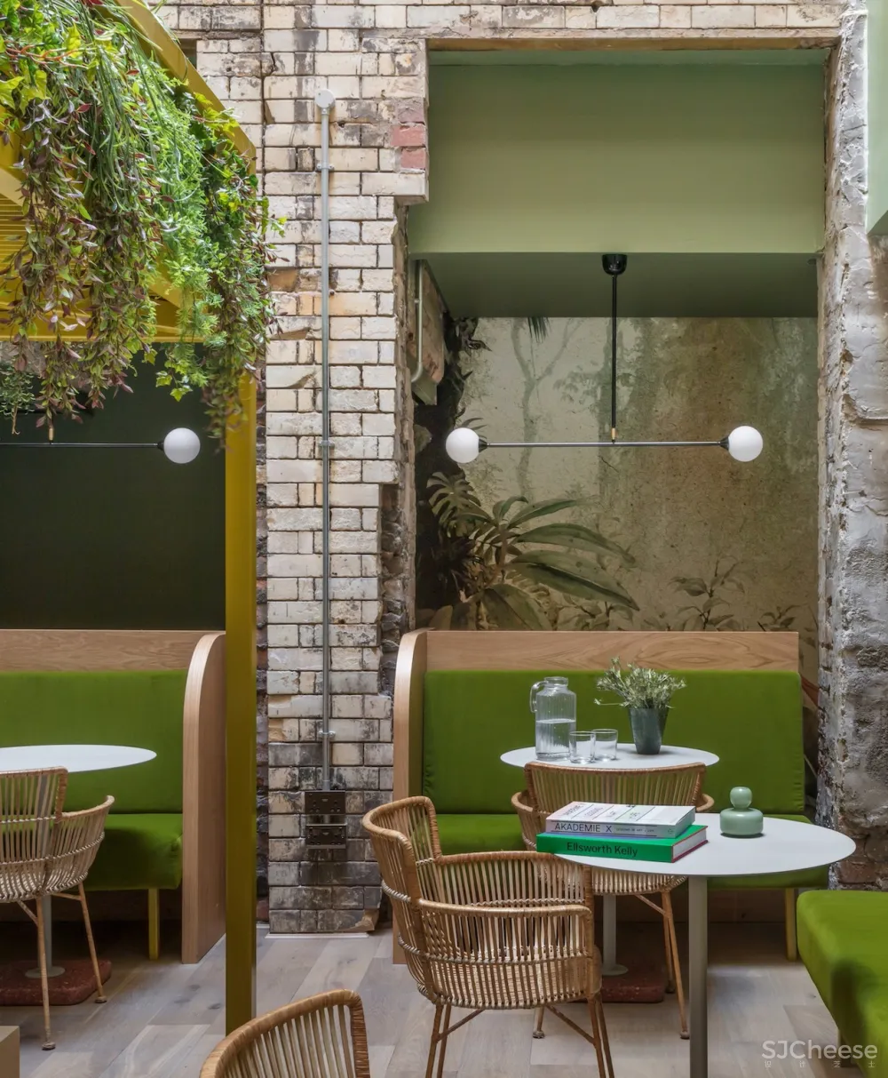 注入经典现代魅力的 Whitworth Locke 酒店 /Grzywinski+Pons 首