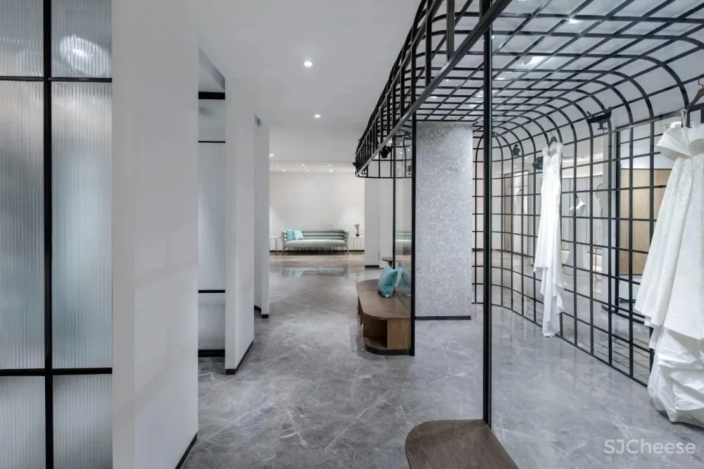 高级灰婚纱店设计 / 美得如此精致 首