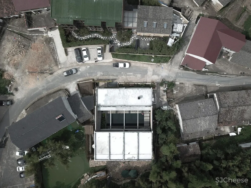 莫干山宿里三号度假酒店 / Atelier XÜK