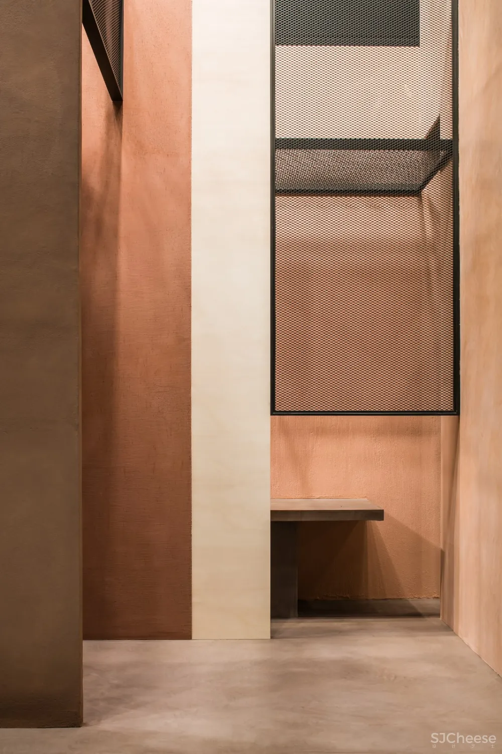 首发 | Frederic Kielemoes 结构化的极简主义展台