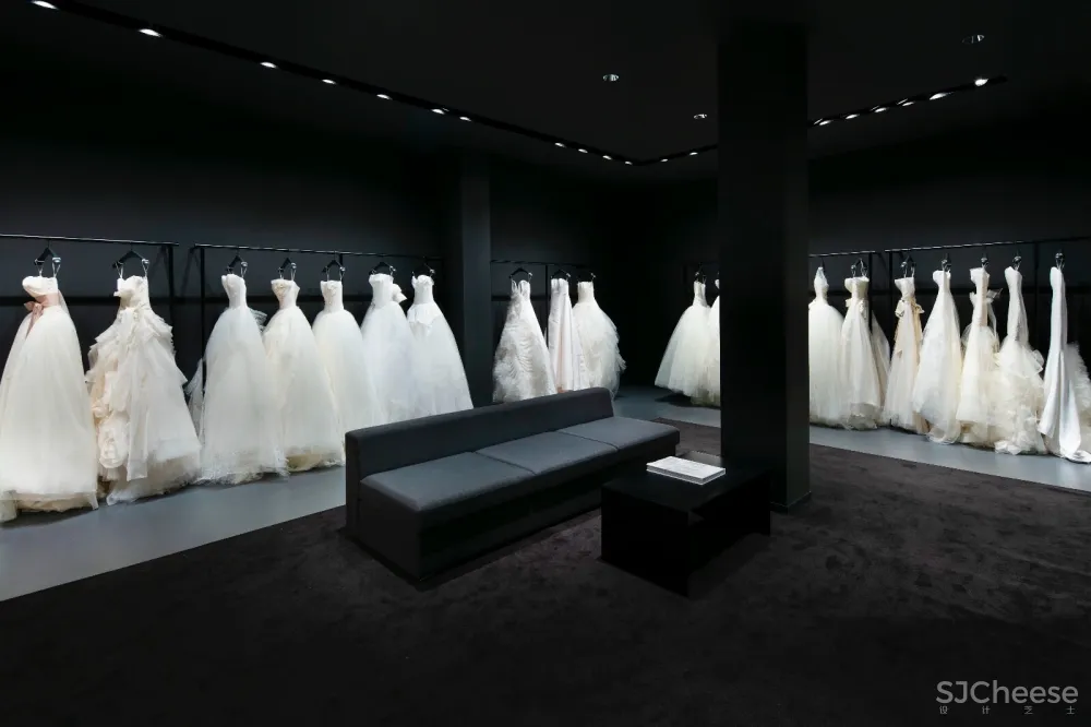 用新概念为新婚现场增加价值:TAKAMI BRIDAL