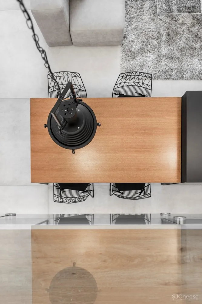 首发 | IDwhite 简约的工业阁楼公寓