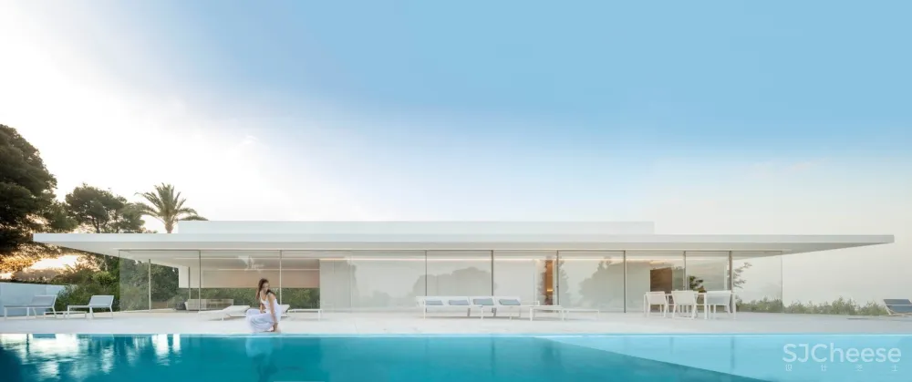 Fran Silvestre Arquitectos:远眺大海 Hofmann House 首
