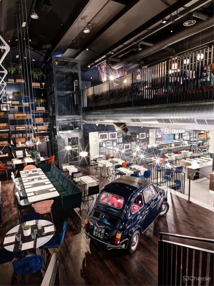 戏剧感十足的 ZOMBY BLUE 演艺娱乐中心 | fabio gianoli