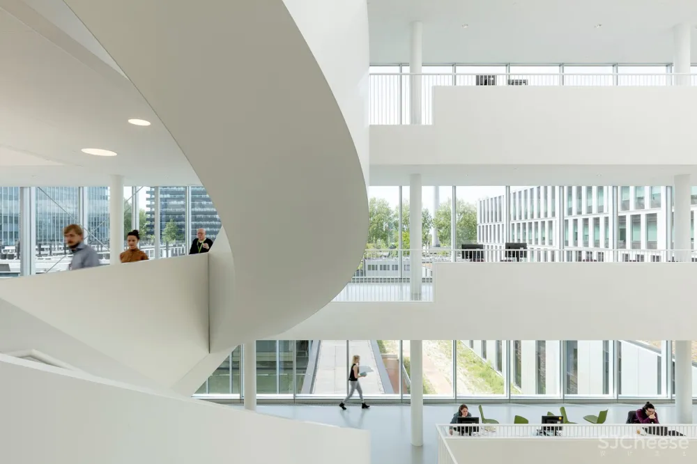 莱顿大学贝塔园区,荷兰 / 瑛泊