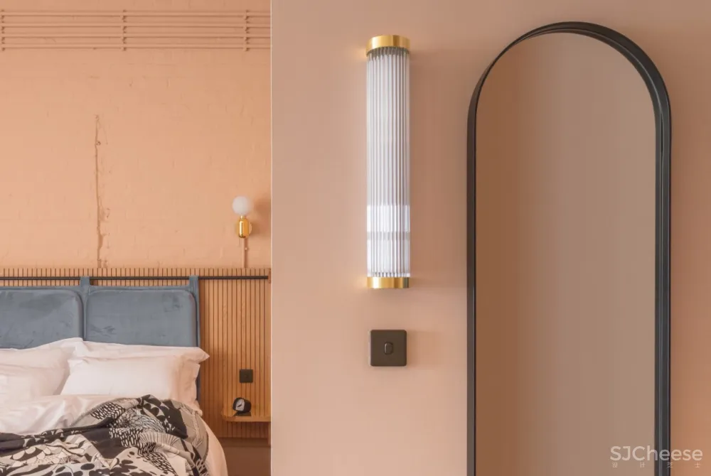 注入经典现代魅力的 Whitworth Locke 酒店 /Grzywinski+Pons 首