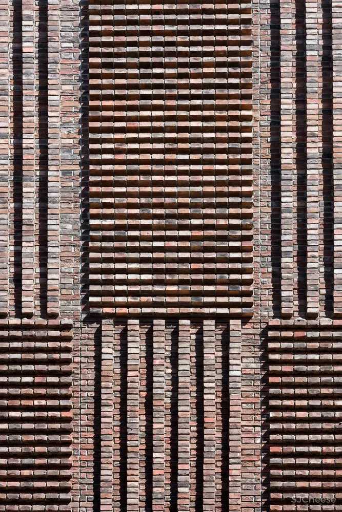 夹层公寓改造 / DNK ag