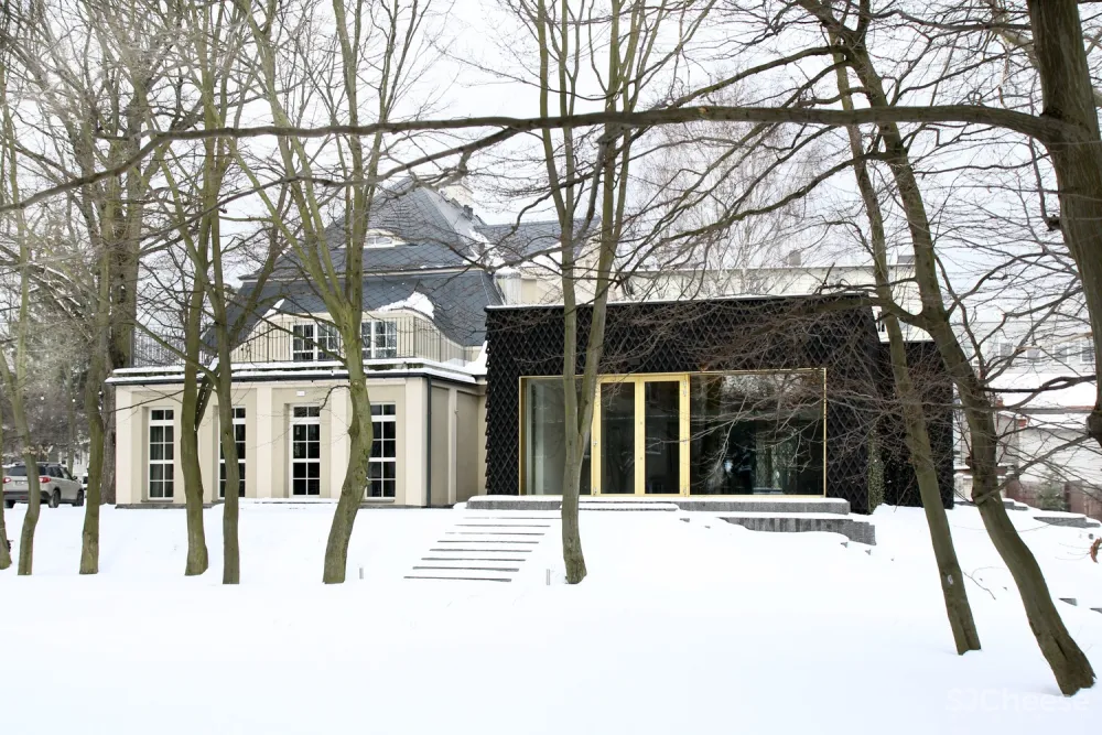 PB STUDIO | 波兰历史建筑扩建成温馨酒店