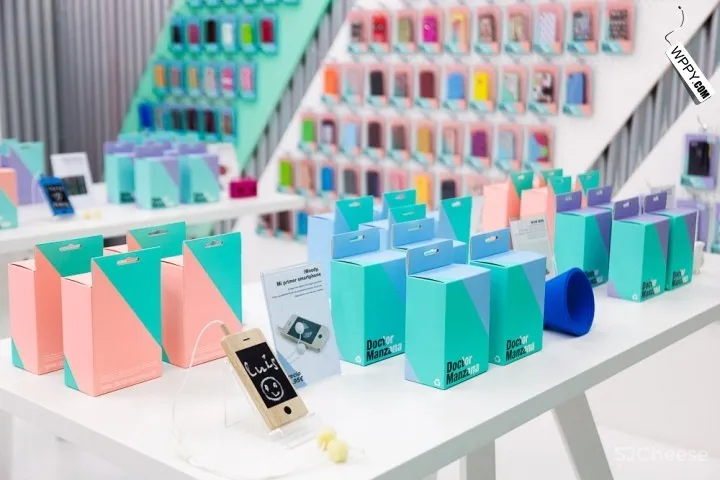 西班牙巴伦西亚的苹果配件商店