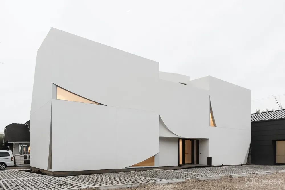 Transart艺术基金会,缝隙进入艺术光 / Schaum/Shieh