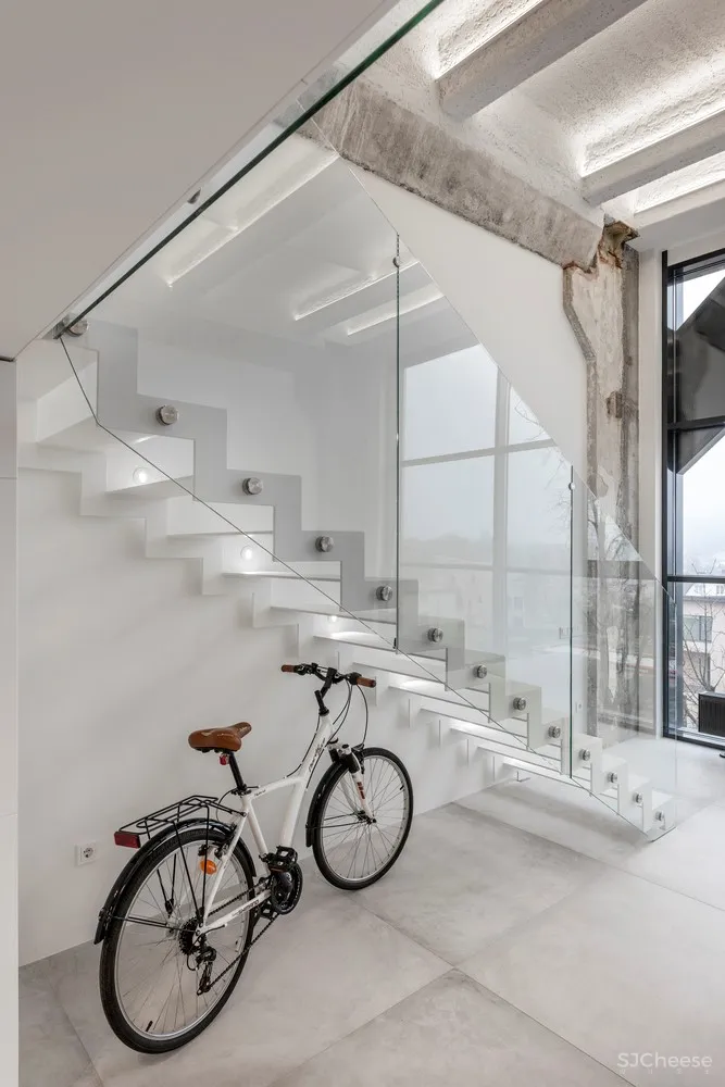 首发 | IDwhite 简约的工业阁楼公寓