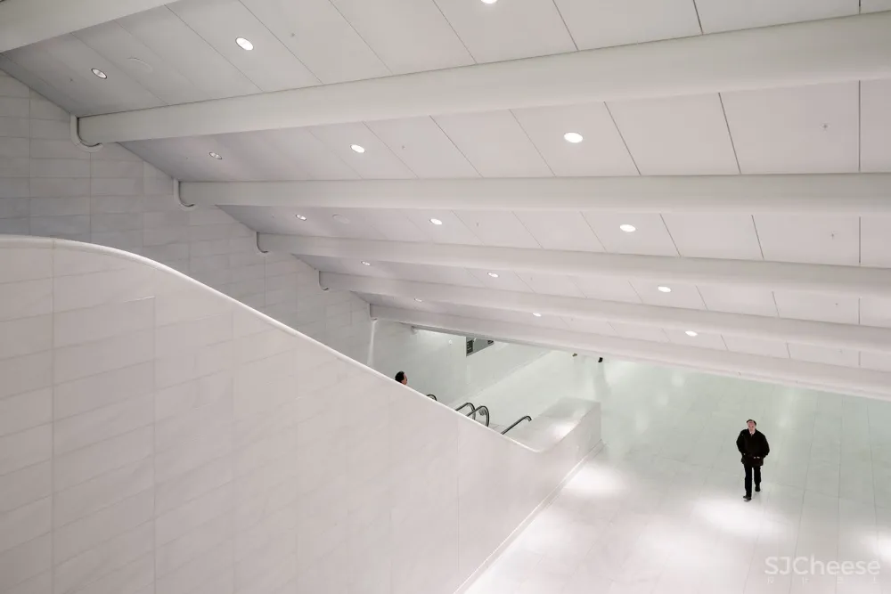 世贸中心交通枢纽 / 圣地亚哥·卡拉特拉瓦 首