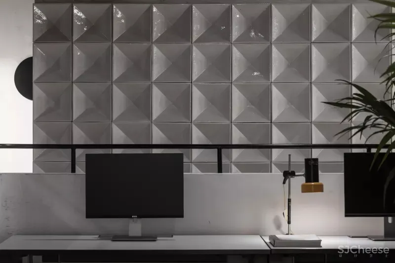 VIZOR游戏公司明斯克上世纪苏联风办公室设计