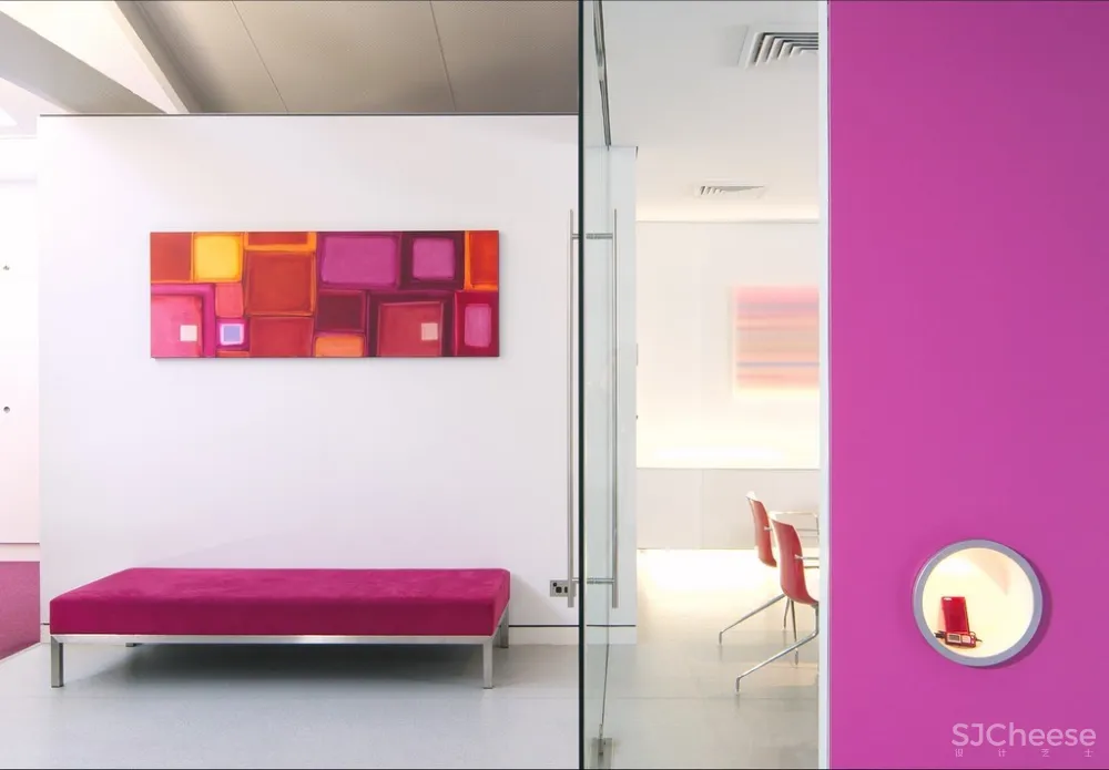 Rolf Ockert设计| ZING PR