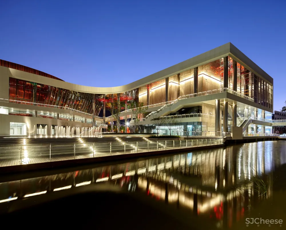 昆山大戏院 / 中国建筑设计研究院本土设计研究中心