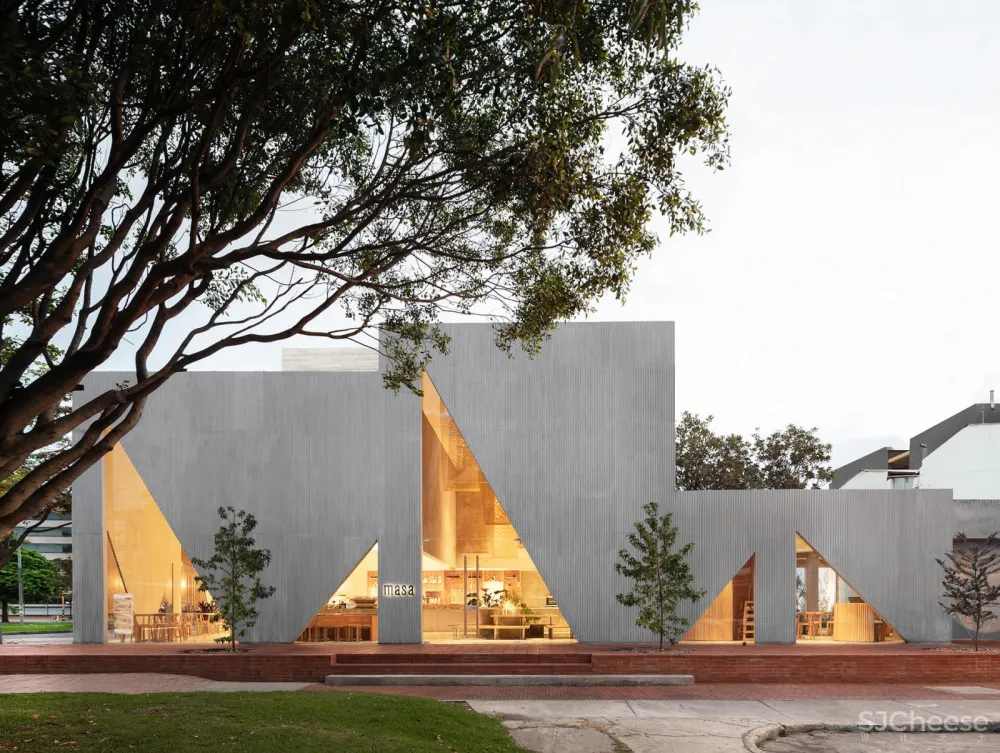 这家面包店是为抵御波哥大持续寒冷的春天而设计的 | STUDIO CADENA 首