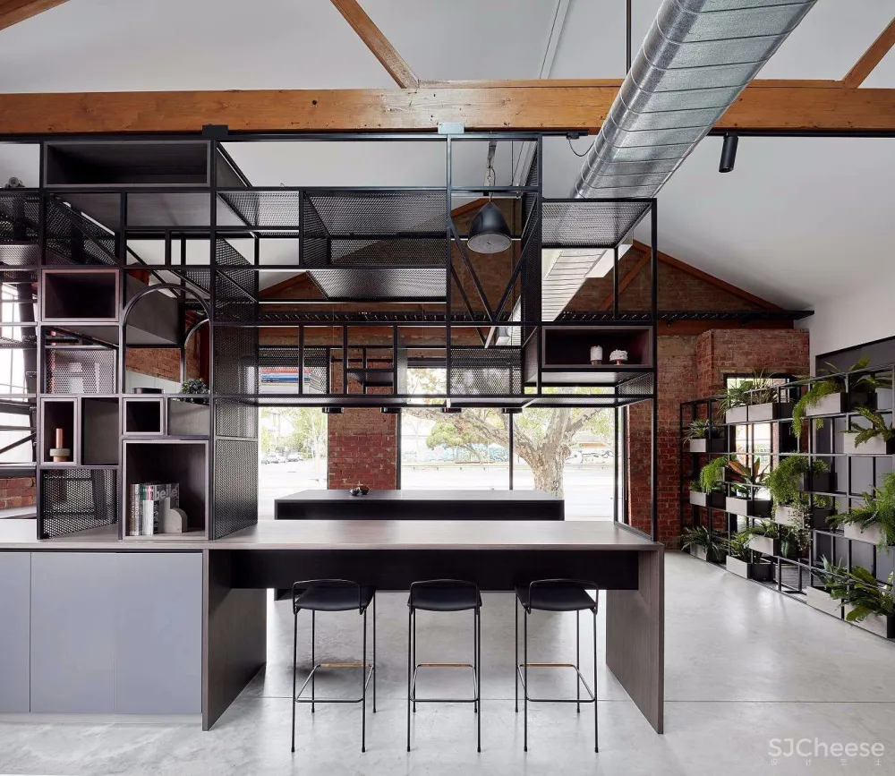 由旧仓库改造而成的现代联合办公空间 | Studio 103