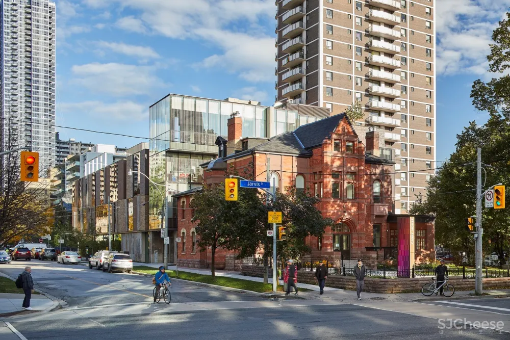 多伦多凯西健康护理中心，为艾滋患者提供希望空间 / Hariri Pontarini Architects