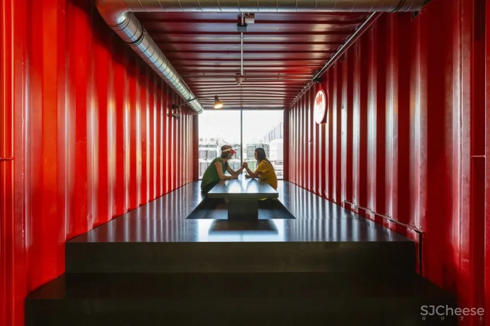 用集装箱造旅店,低预算打造创意空间